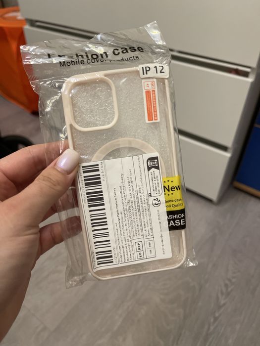 Чохол на iPhone 12