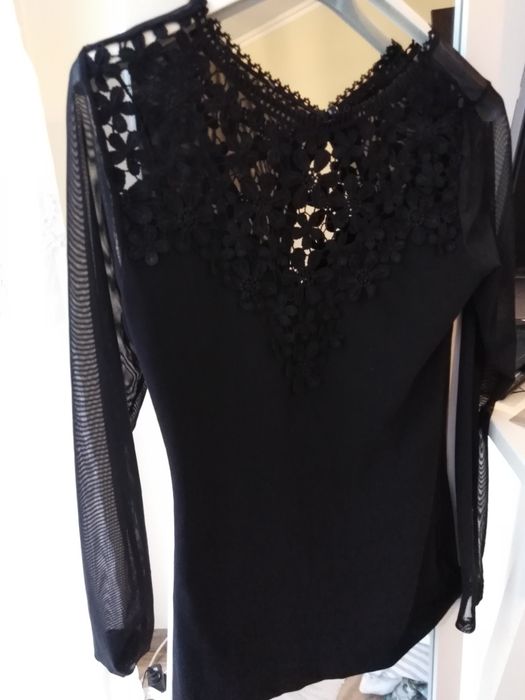Bluzka czarna koronkowa