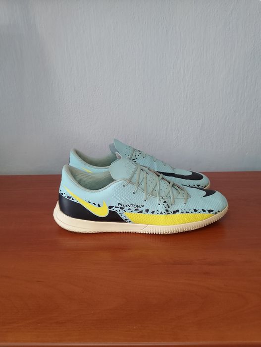 Футзалки Nike Phantom 42.5 розмір 27 см