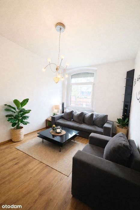 3 min od rynku/ 60 m2/ 2 pokoje