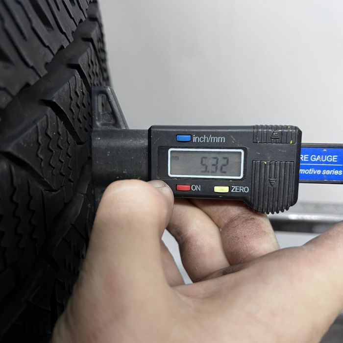 2шт зима 225/55/R17C 2023р Continental Van Contact Winter