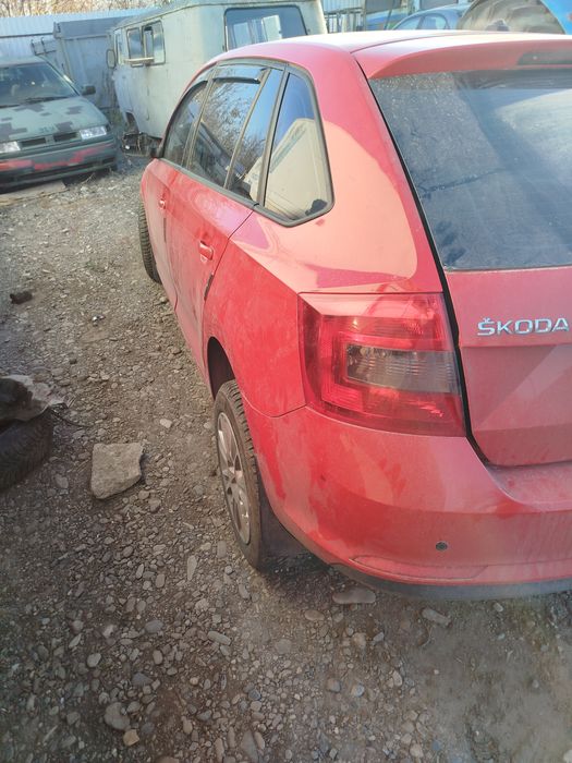 В розборі Skoda spaceback/ rapid 2016 року 1.2 tfsi