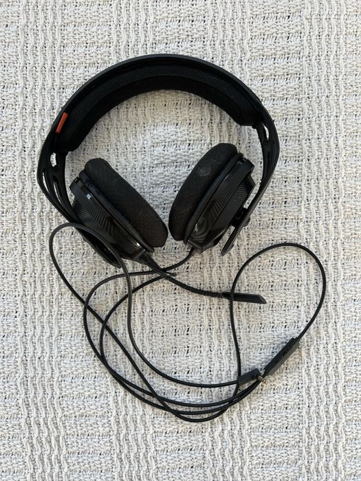 przewodowe z mikrofonem Plantronics RIG 400 Nauszne czarne