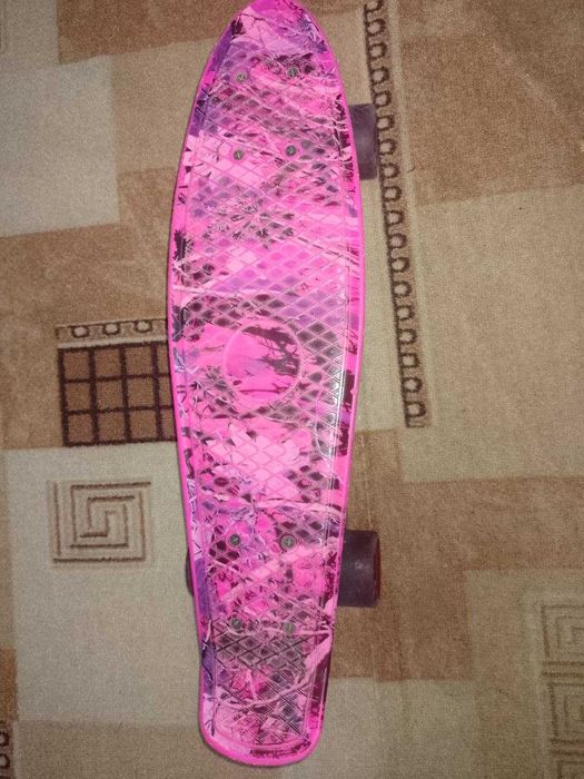 Скейт пені борд.