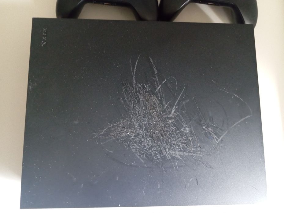 Sprzedam konsole Xbox one x