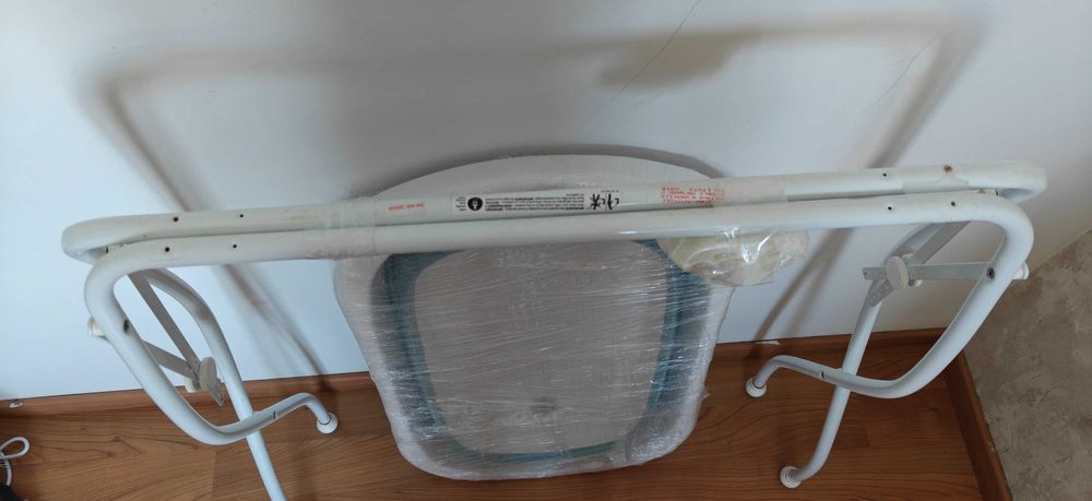 Banheira de bebé com suporte