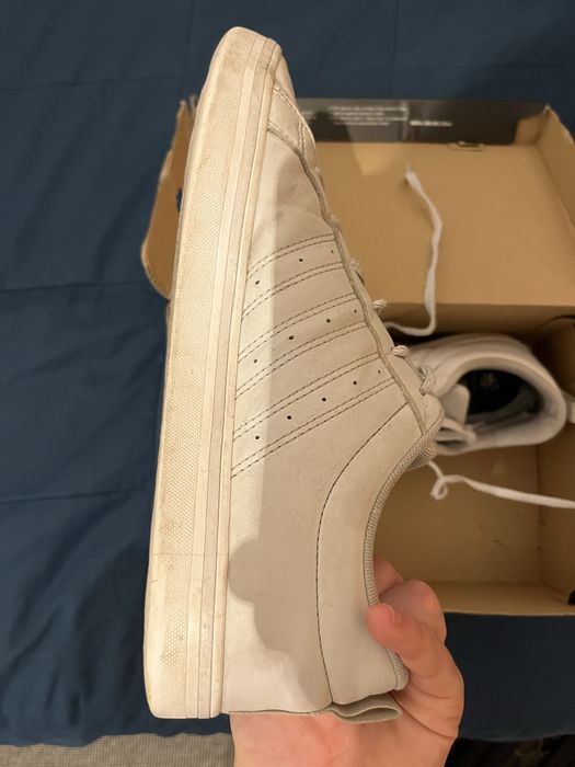 Tenis adidas - brancos