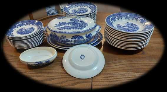 Serviço de Jantar “ESTÁTUA” – Sacavém  - 40 Peças