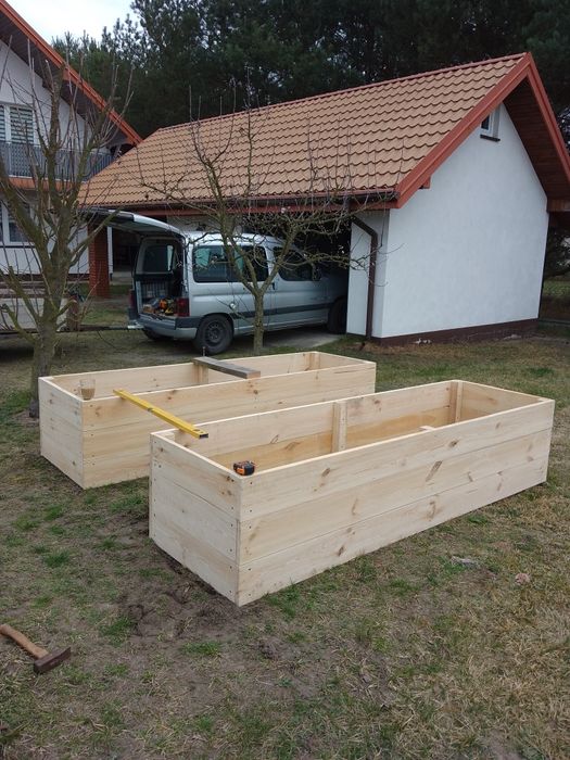 Sprzedam drewniane skrzynie na warzywniak.