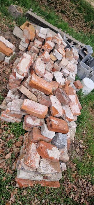 Oddam cegłę i gruz