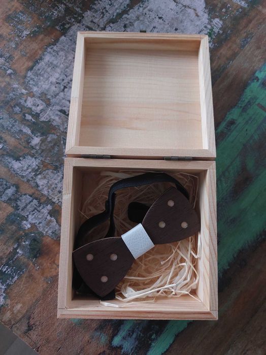 Drewniana mucha do koszuli okazja