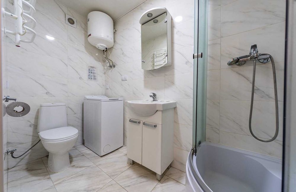 Сучасні апартаменти в новому ЖК, біля метро, у будинку з Укриттям!