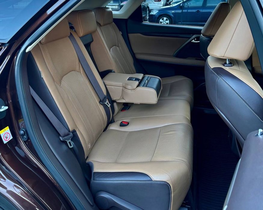 Lexus RX 450h official