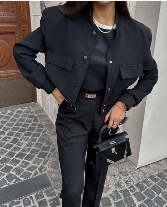 Чорні штани