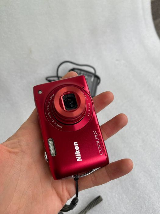 Фотоапарат Nikon COOLPIX S3200 Red