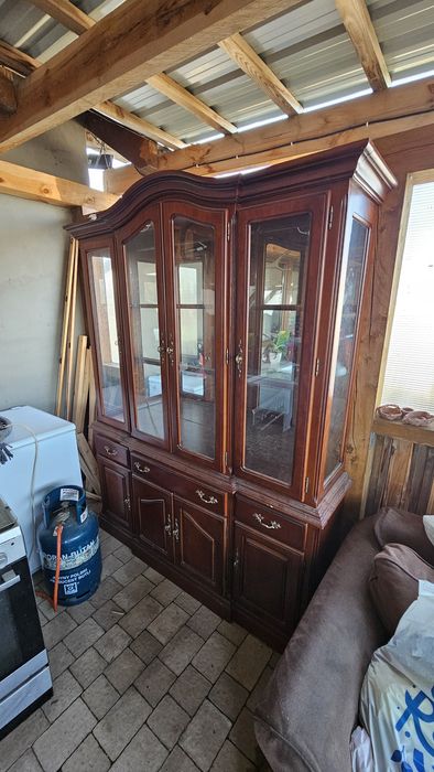 Sprzedam szafę widoczną na zdjęciu