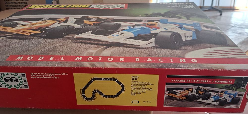 Pista de automoveis SCALETRIX
