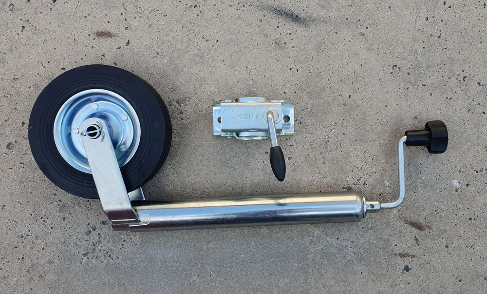 Опорне колесо KNOTT з хомутом на дишло