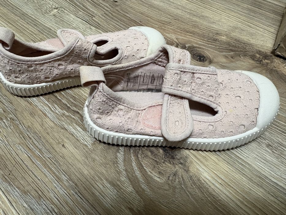 Кеди hm 25 розмір 15,5 по устілці