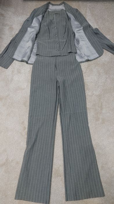 Брючний костюм "трійка"