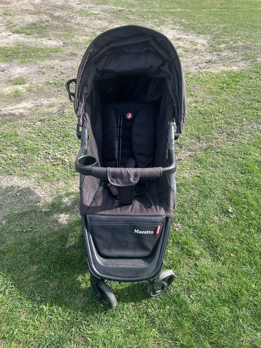 Прогулочний візочок