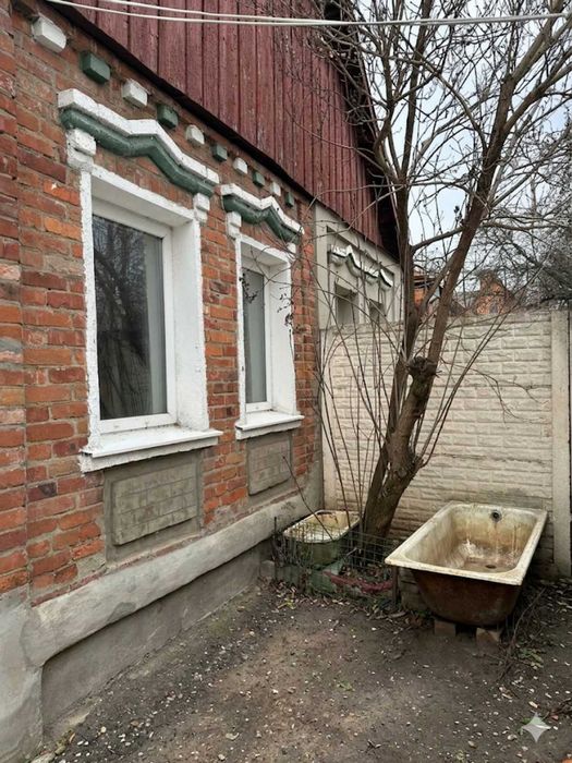 Продам будинок з ділянкою 5 хв метро 23 серпня