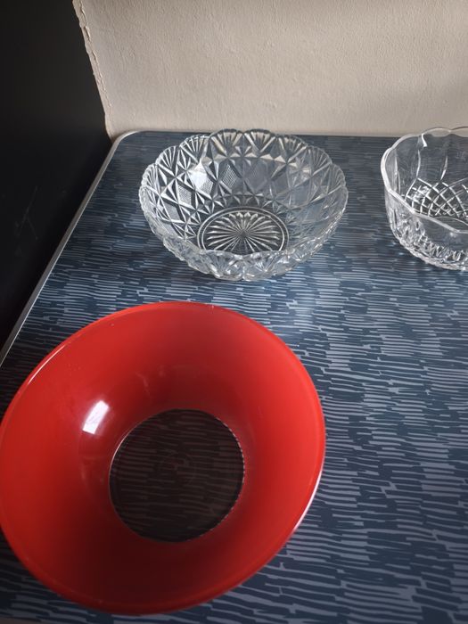 Saladeiras de cristal e vidro