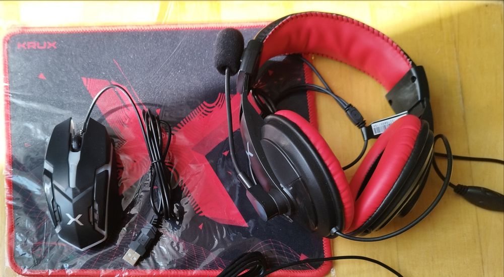Zestaw dla gracza Krux Atoma 4 in 1 klawiatura, mysz, słuchawkii,.
