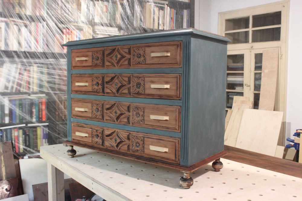 Comoda Vintage de Madeira maciça / Vintage solid wood dresser
