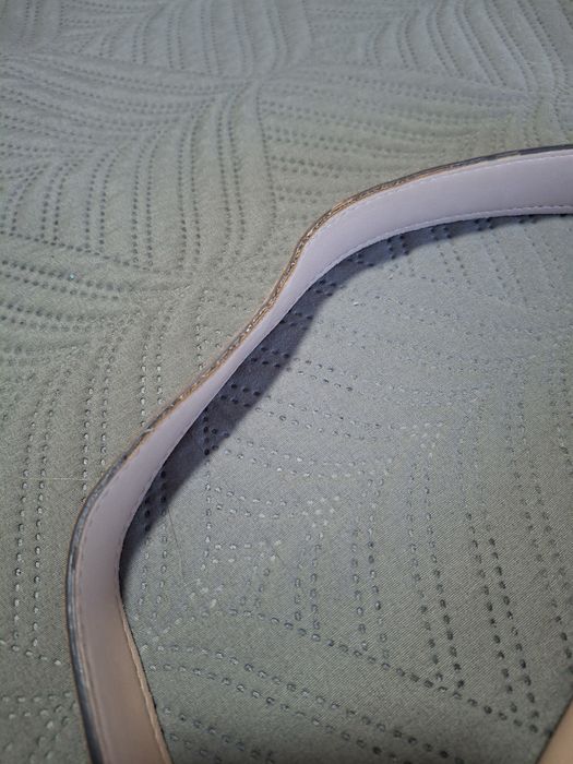 Mala Guess ombro e tiracolo