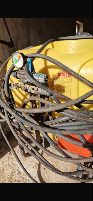 Pulverizador usado poucas vezes