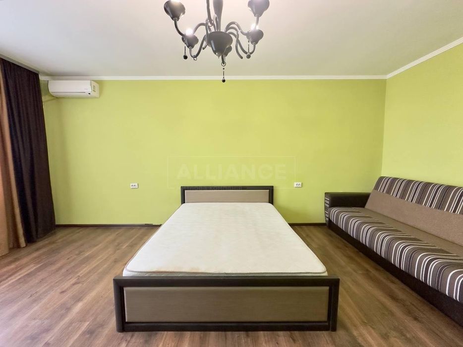 Продається 2х кімнатна квартира в новобудові вул.Коновальця