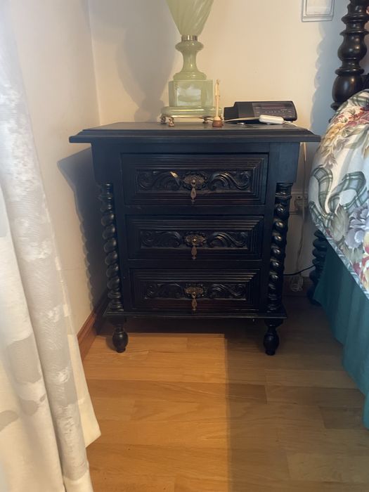 Par de Mesas de Cabeceira Pau Petro