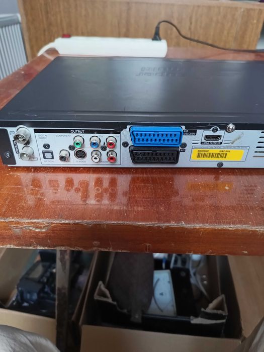 Nagrywarka DVD z dyskiem 160 GB i pilotem - sprawna