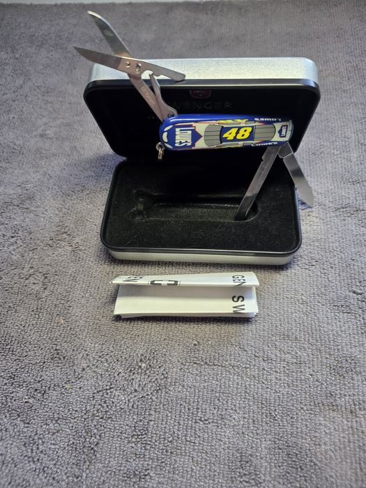 Wenger NASCAR #48 Jimmie Johnson Lowe’s Swiss Army + коробка