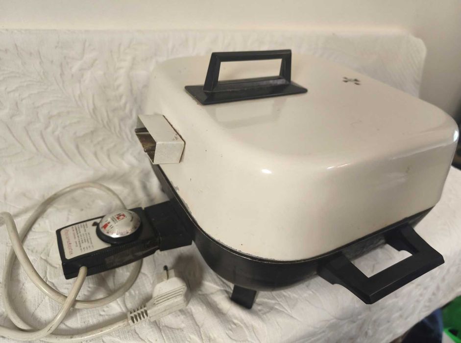 Grelhador Assador  elétrico com Sistema de Calor Duplo