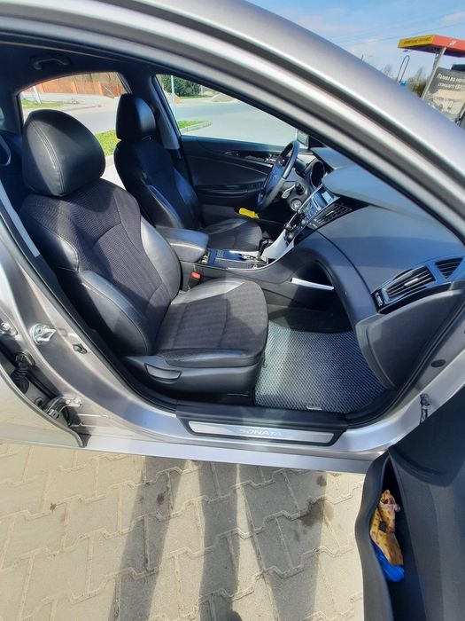 Hyundai sonata 2011року yf