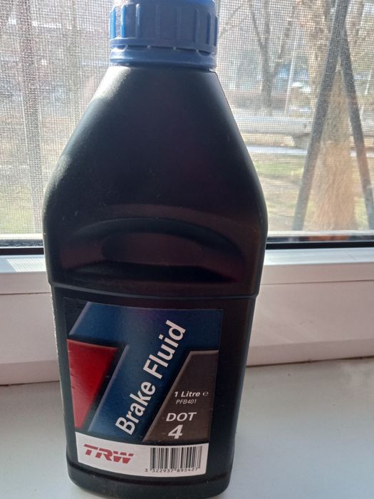 TRW DOT 4, 1 л (PFB401) тормозная жидкость 
Код :
630