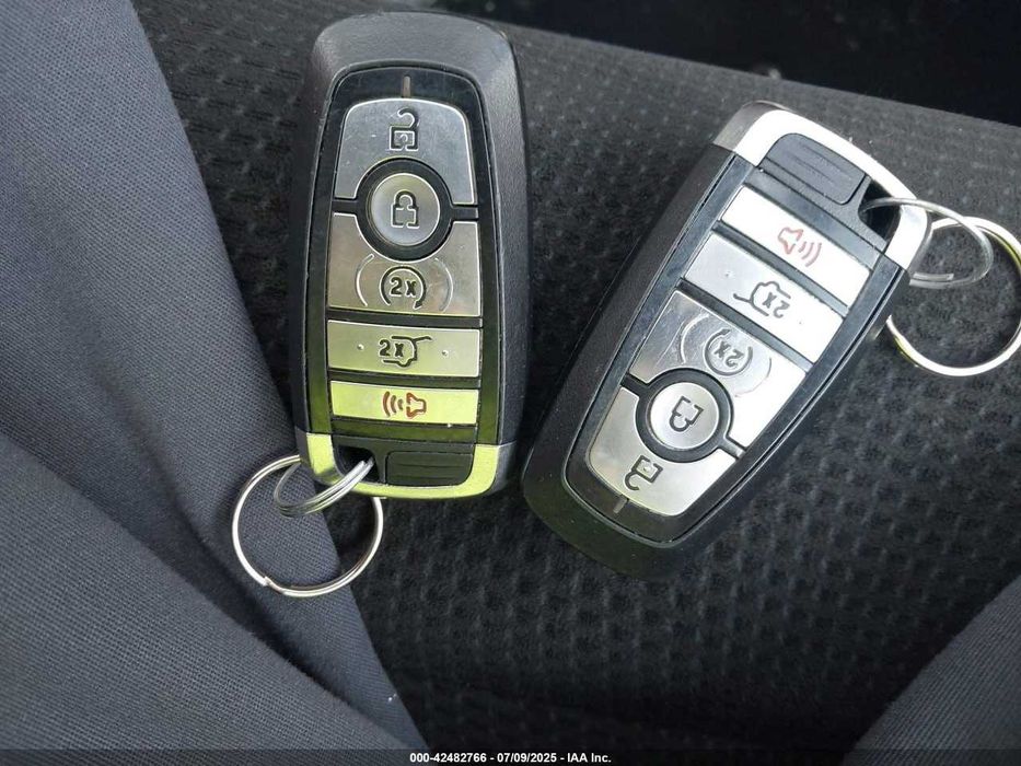 Części do Ford Expedition Limited 2020, 3.5L AWD, wersja USA.