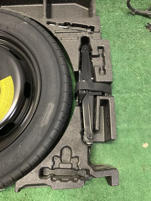 Audi q3 83a 2019-2024 органайзе пінопласт домкрат докатка в багажник