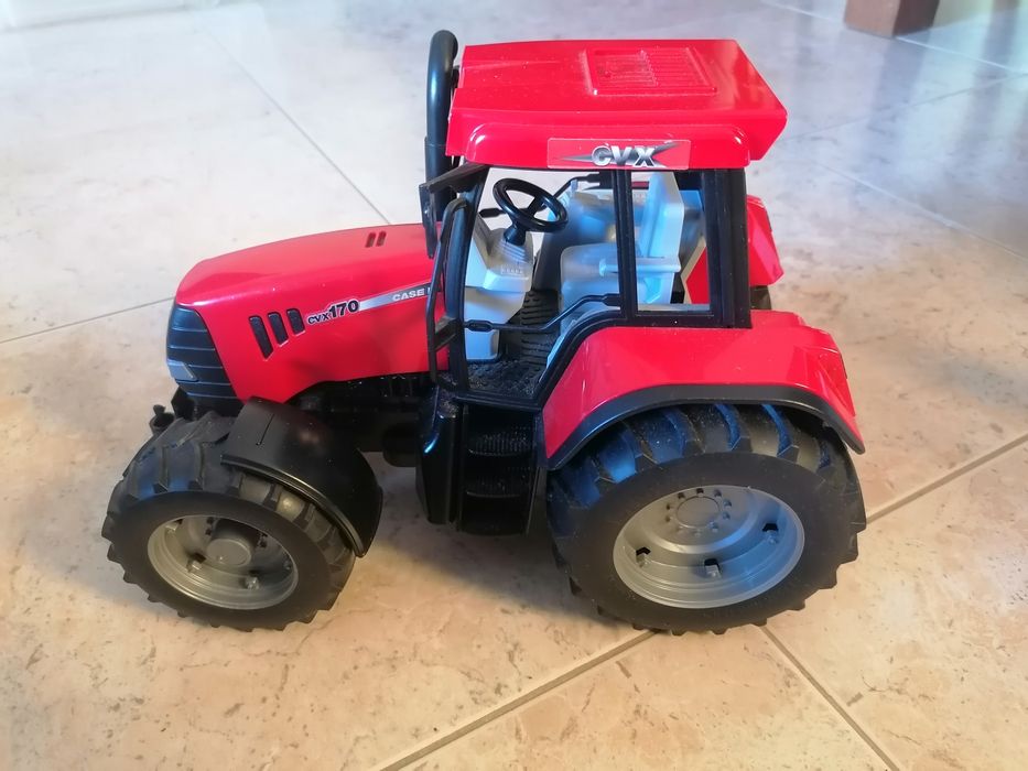 Trator Bruder cvx170