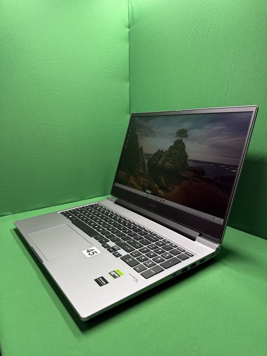 HP Omen 16 / i7-14650HX / RTX 4060 8GB 140W / 16GB DDR5 / 1TB SSD / FHD 144Hz