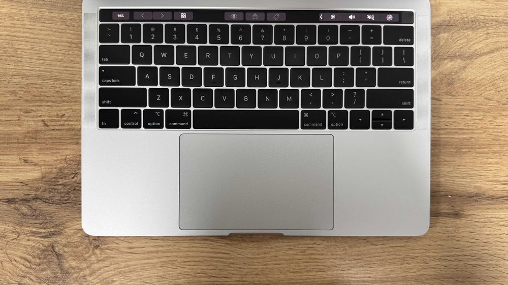MacBook Pro 13 2019 – i5, 16GB RAM, 256GB SSD