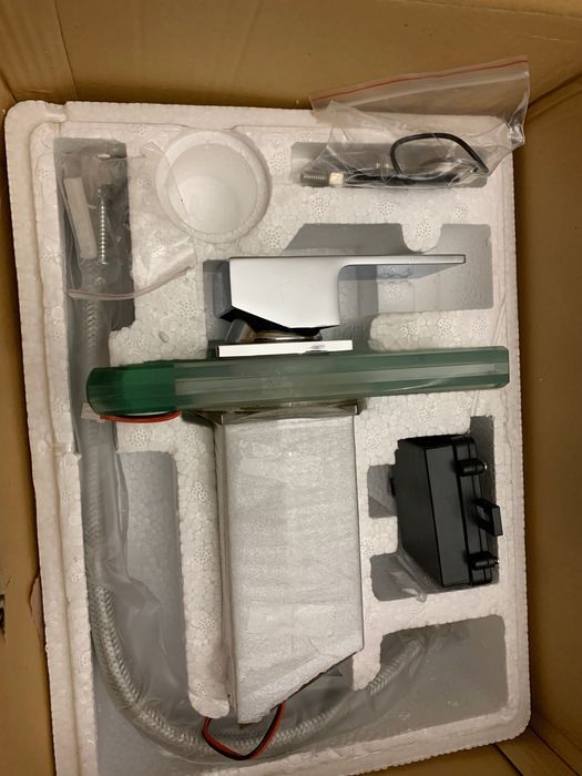 Bateria łazienkowa chromowana LED nowa!