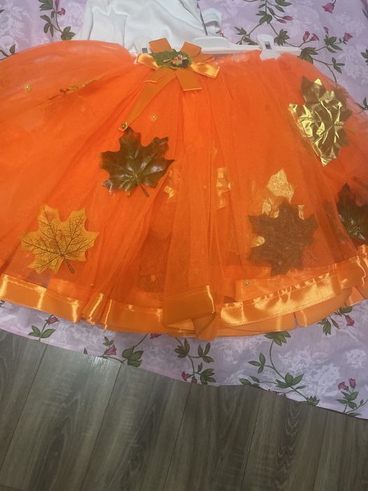 Продамо костюмчик  Осені