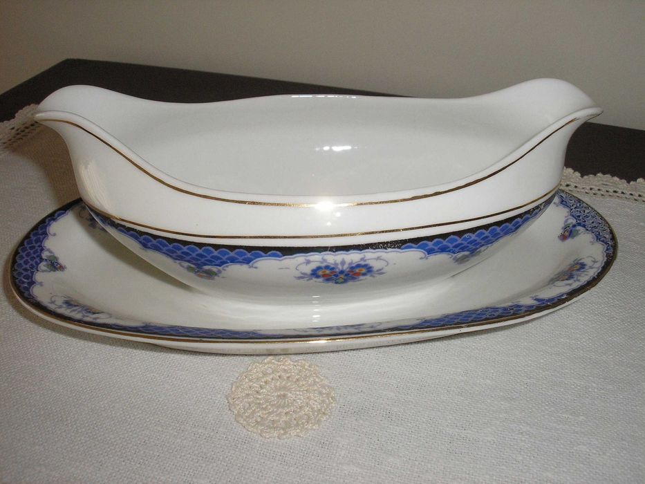 Serviço de jantar centenário de porcelana Coimbra (original 1920)
