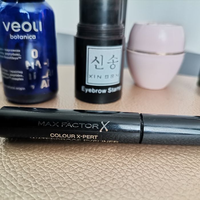 Stojak obrotowy na kosmetyki+gratisy