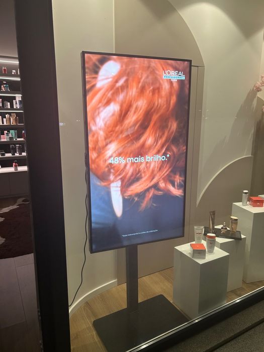 Monitor de alto brilho Lg 3 meses de uso como novo