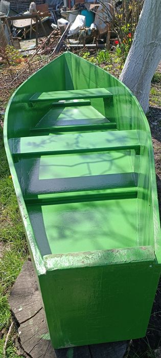 Продам дерев'яний човен