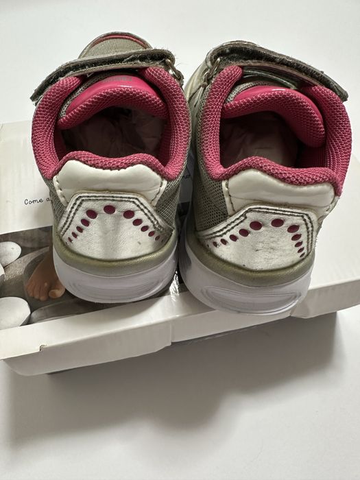 Кросівки дитячі на дівчинку Chicco